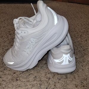 HOKA Women's Bondi 9 Running Shoe White Size 5.5